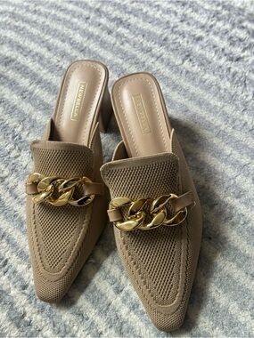 New Bella Taupe Chain-Detail Pointed Mules